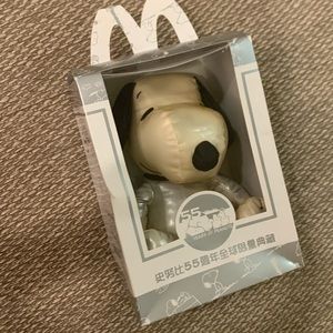 SNOOPY doll 2005 global limited edition, collaboration with McDonald’s